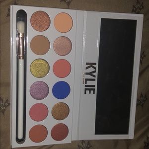 Kylie Cosmetics Royal Peach